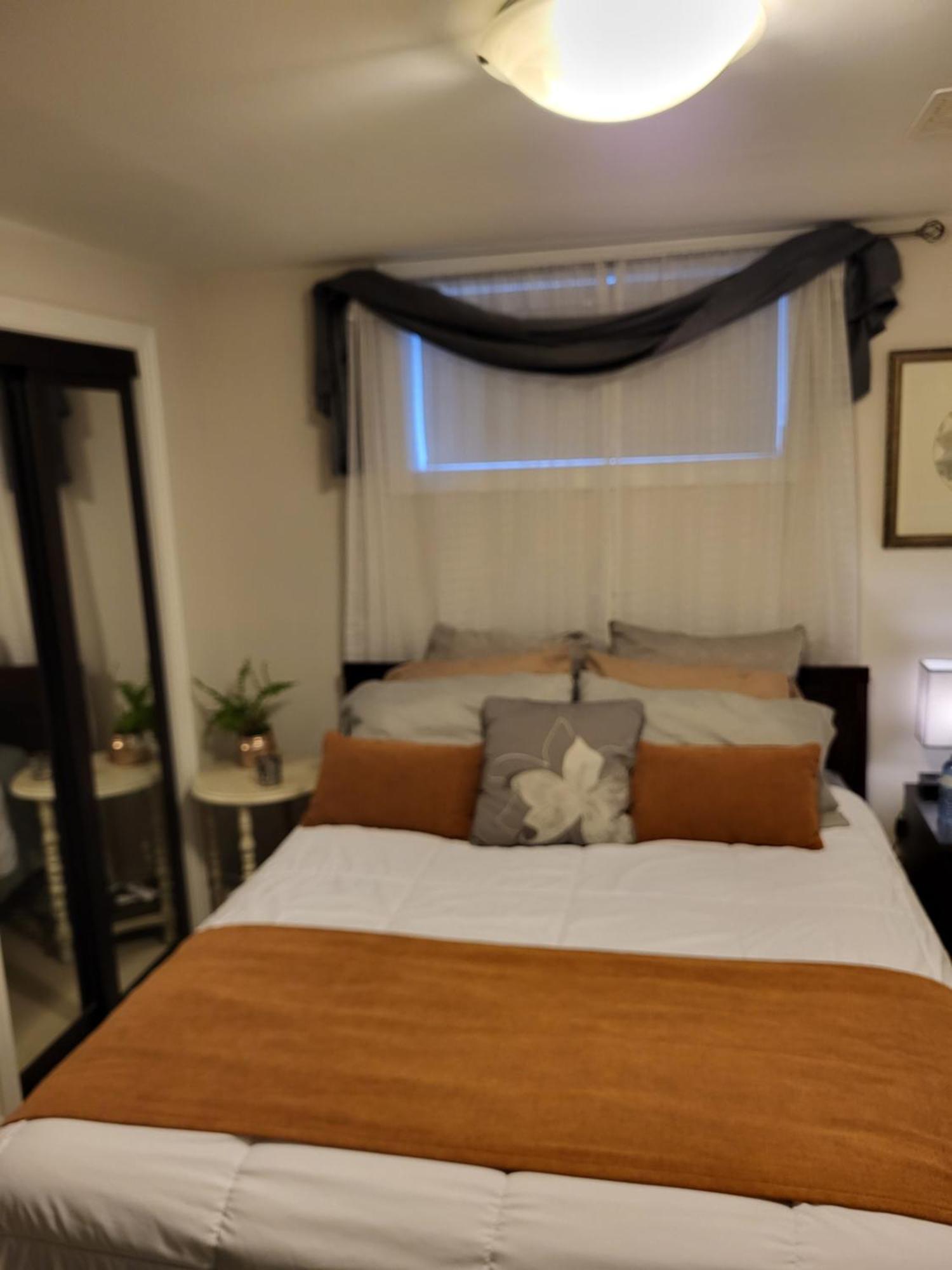 Cozy Suite With Hot Tub & Highspeed Internet Grimsby Eksteriør billede